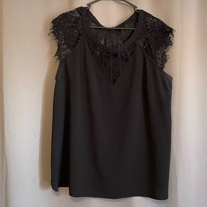 41 HAWTHRON Lace and Chiffon Top